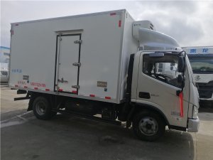 國(guó)六 福田歐馬可S1寬體冷藏車